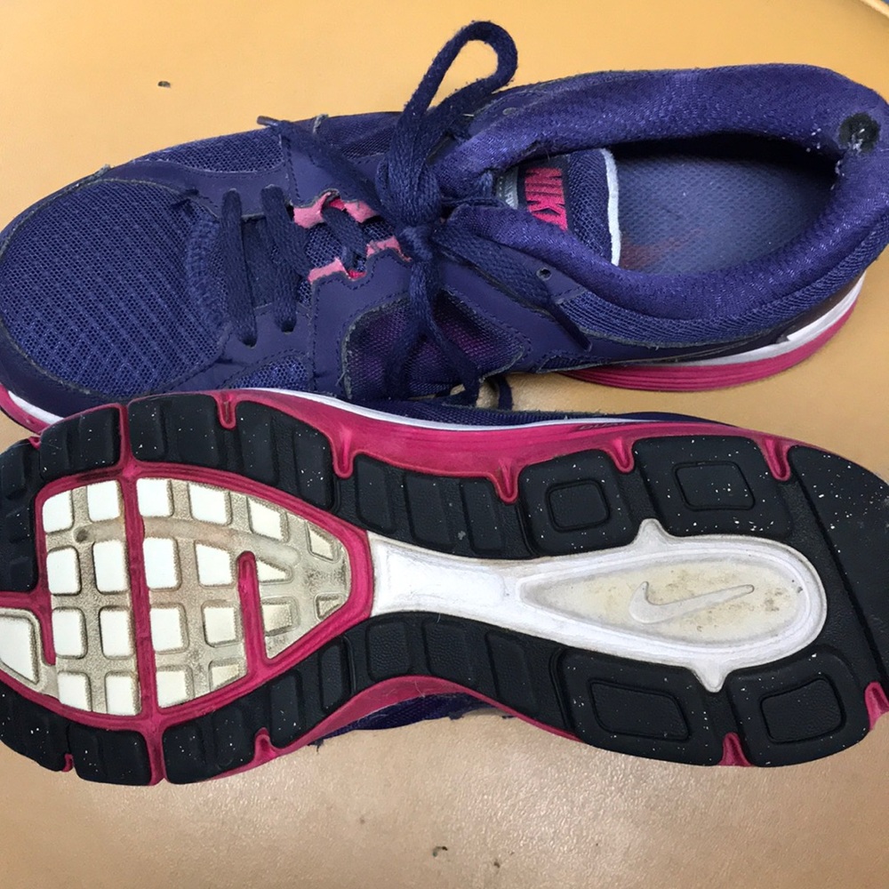 -Nike Dual Fusion 8.5 size - Picture 2 of 3